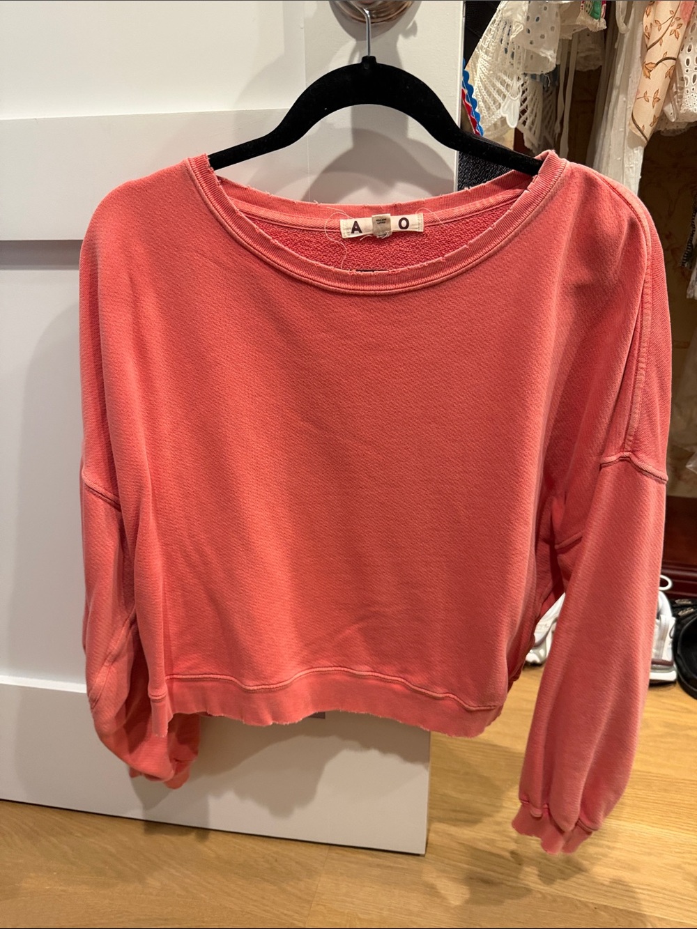 AMO distressed Coral Cropped Crewneck Sweatshirt XS